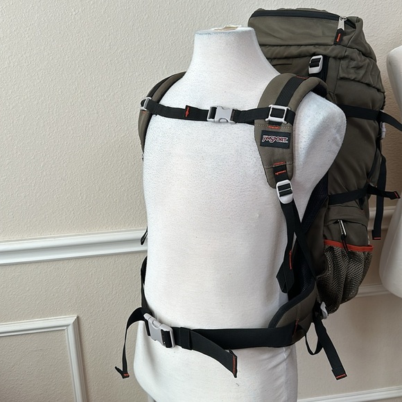 JanSport GRIZZLY BEAR 63 - New Cilantro Grn - Picture 6 of 16